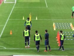 Cara Tim Sepak Bola Mengatur Latihan Fisik Sesuai Kapasitas Pemain Profesional Modern
